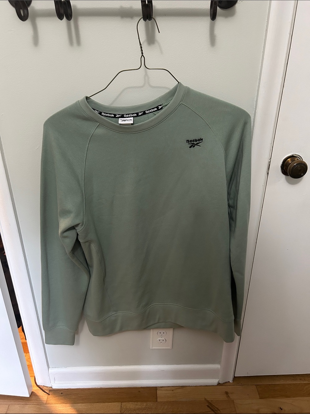 Reebok Men’s Crewneck Sweatshirt in Sage Green